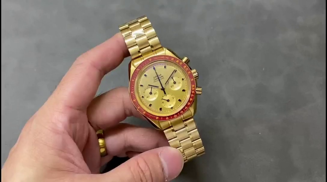 Omega Speedmaster 1:1 Clone 310.60.42.50.99.001 42mm Moonshine Gold Watch - QualitySwissReplica