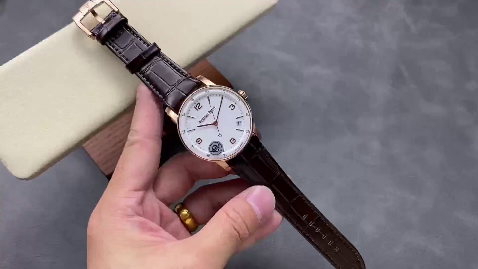 AP Code 11.59 41 White Dial 15210OR.OO.A099CR.01 Replica Sapphire Watch - QualitySwissReplica