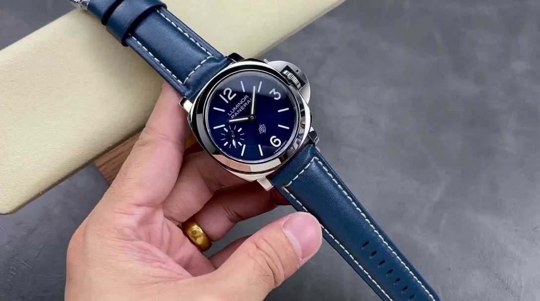 Replica Panerai PAM01085 Luminor Marina Replica Blue Dial 44MM OP Logo - QualitySwissReplica