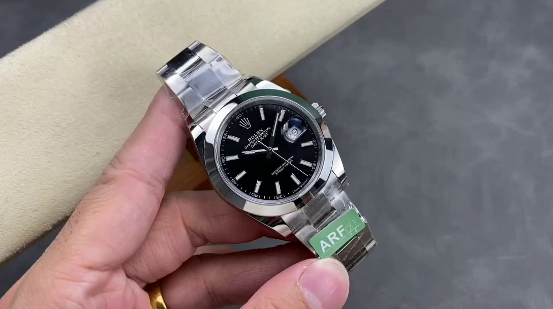 Rolex Datejust 41mm Black Index Oyster Stainless Steel 126300 0011 Men's Watch - QualitySwissReplica