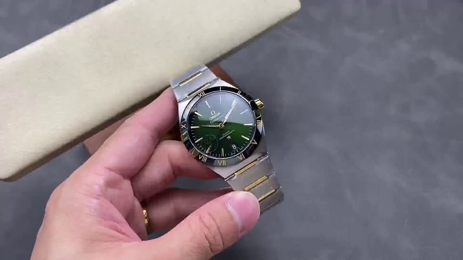 High-End Replica Omega Constellation 131.23.41.21.10.001 Green Dial Co-Axial Watch - QualitySwissReplica