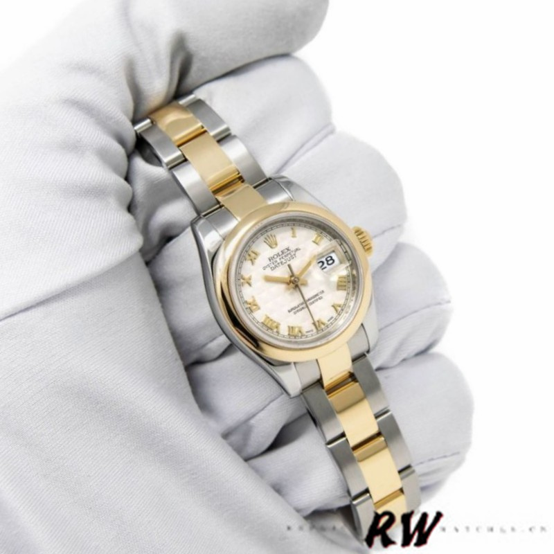 Rolex Datejust 179163 Smooth Bezel Pyramid Ivory Dial 26MM Lady Replica Watch - QualitySwissReplica