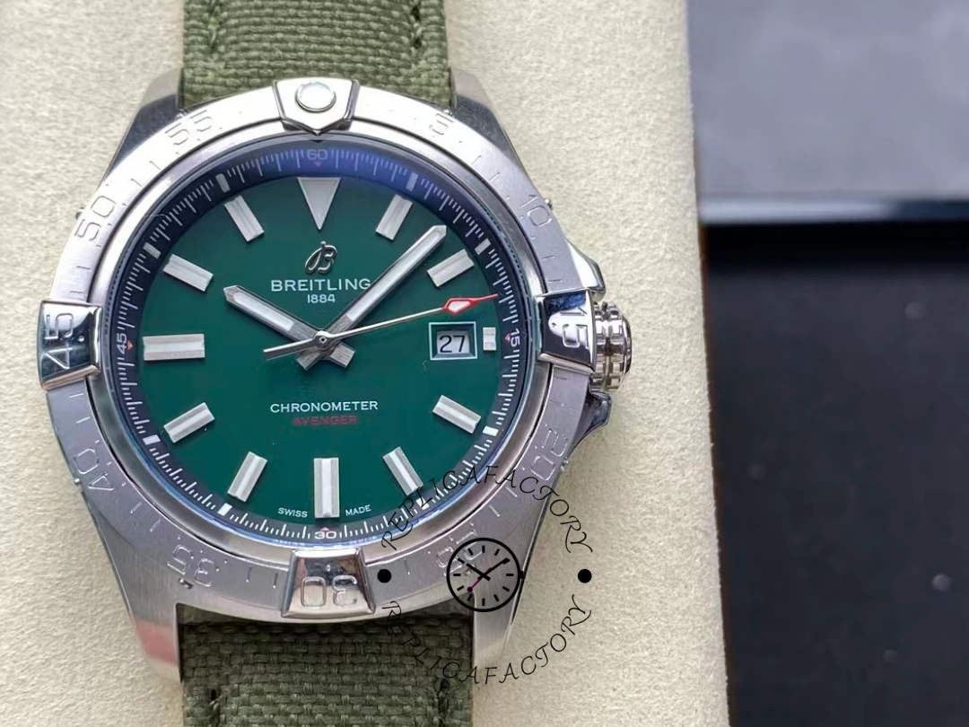Breitling Avenger Automatic A17328101L1X1 42mm Replica - QualitySwissReplica