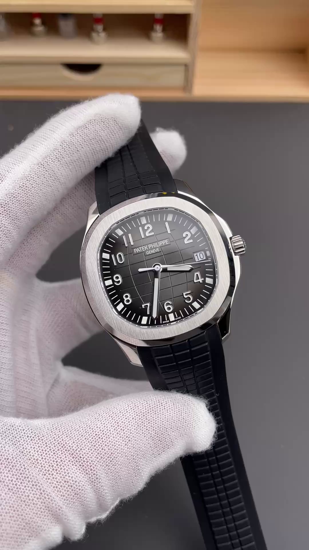 Replica Patek Philippe Aquanaut 5167A 001 40mm Mens Watch - QualitySwissReplica