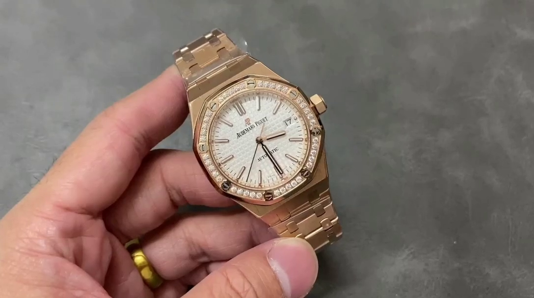 AP Replica Royal Oak 37 Rose Gold 15451OR.ZZ.1256OR.01 Diamond-Set - QualitySwissReplica