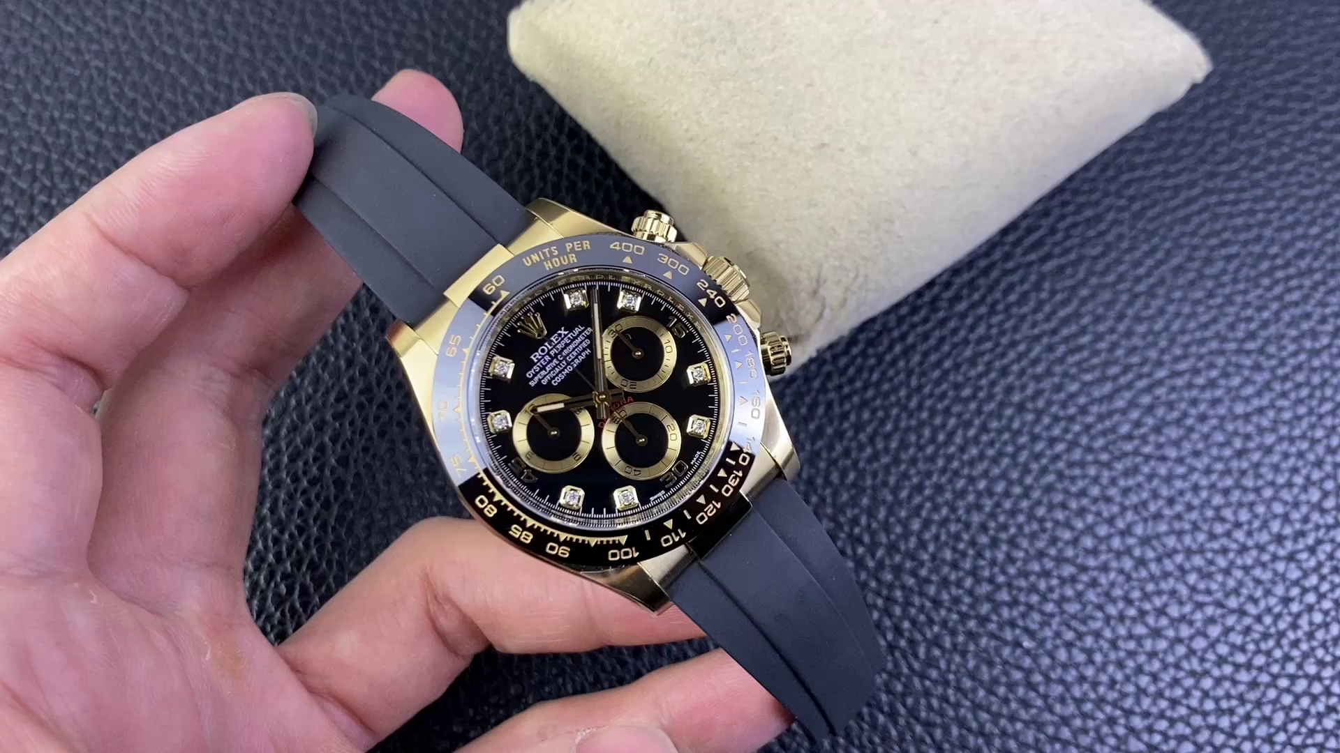 Rolex Daytona 116518LN Yellow Gold Black Diamond Dial 40mm Mens Replica Watch - QualitySwissReplica