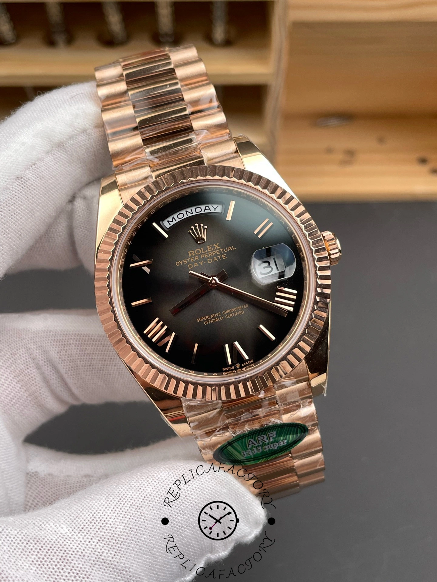 Rolex Day Date in 18 ct Everose Gold M228235 0055 40mm - QualitySwissReplica
