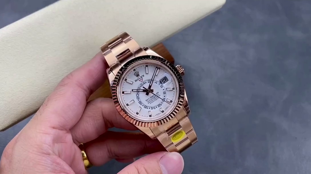 Rolex Sky Dweller 42 Rose Gold White Dial M336935 0003 Men's Watch - QualitySwissReplica