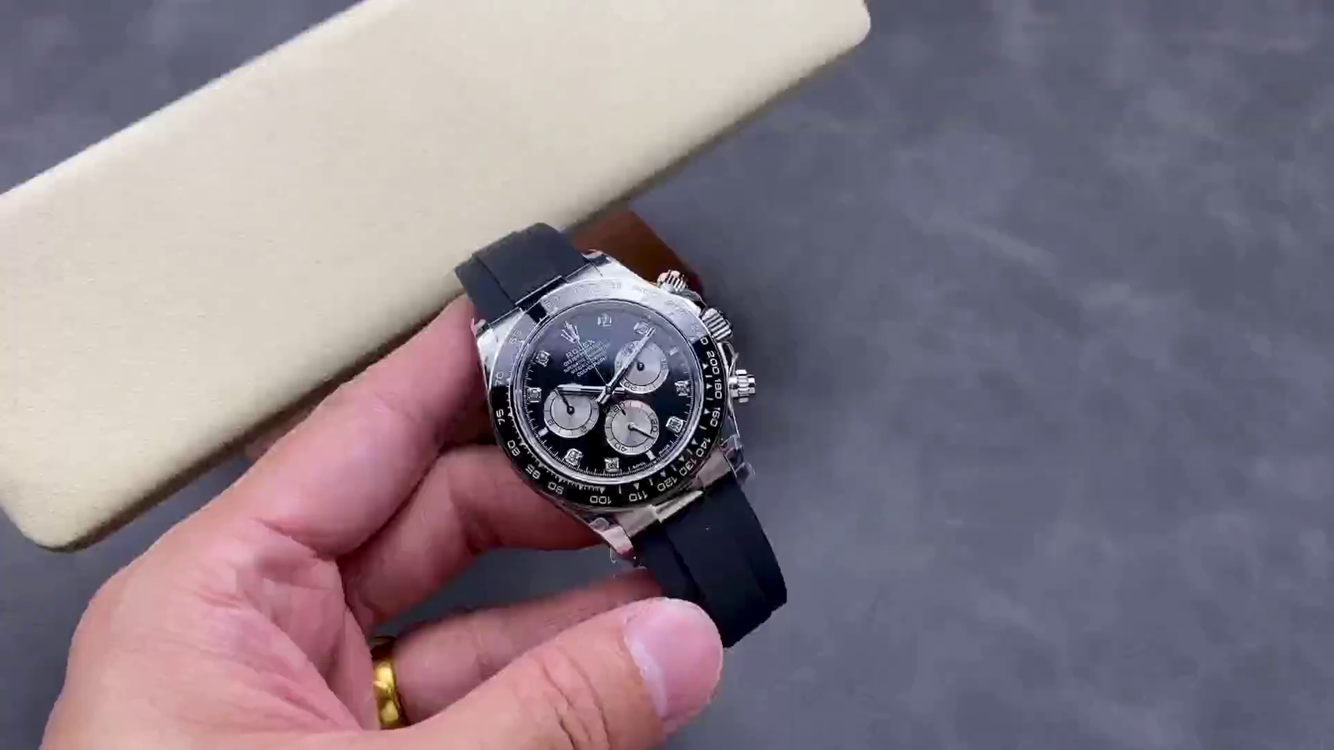 Rolex Daytona 116519 White Gold Automatic Black Dial Diamonds 40mm Mens Replica Watch - QualitySwissReplica