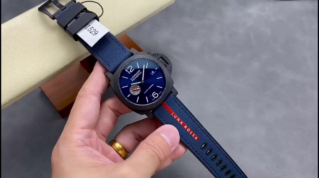 Panerai PAM01529 Luminor Marina Carbotech Luna Rossa 1:1 Clone Blue Dial 44mm - QualitySwissReplica