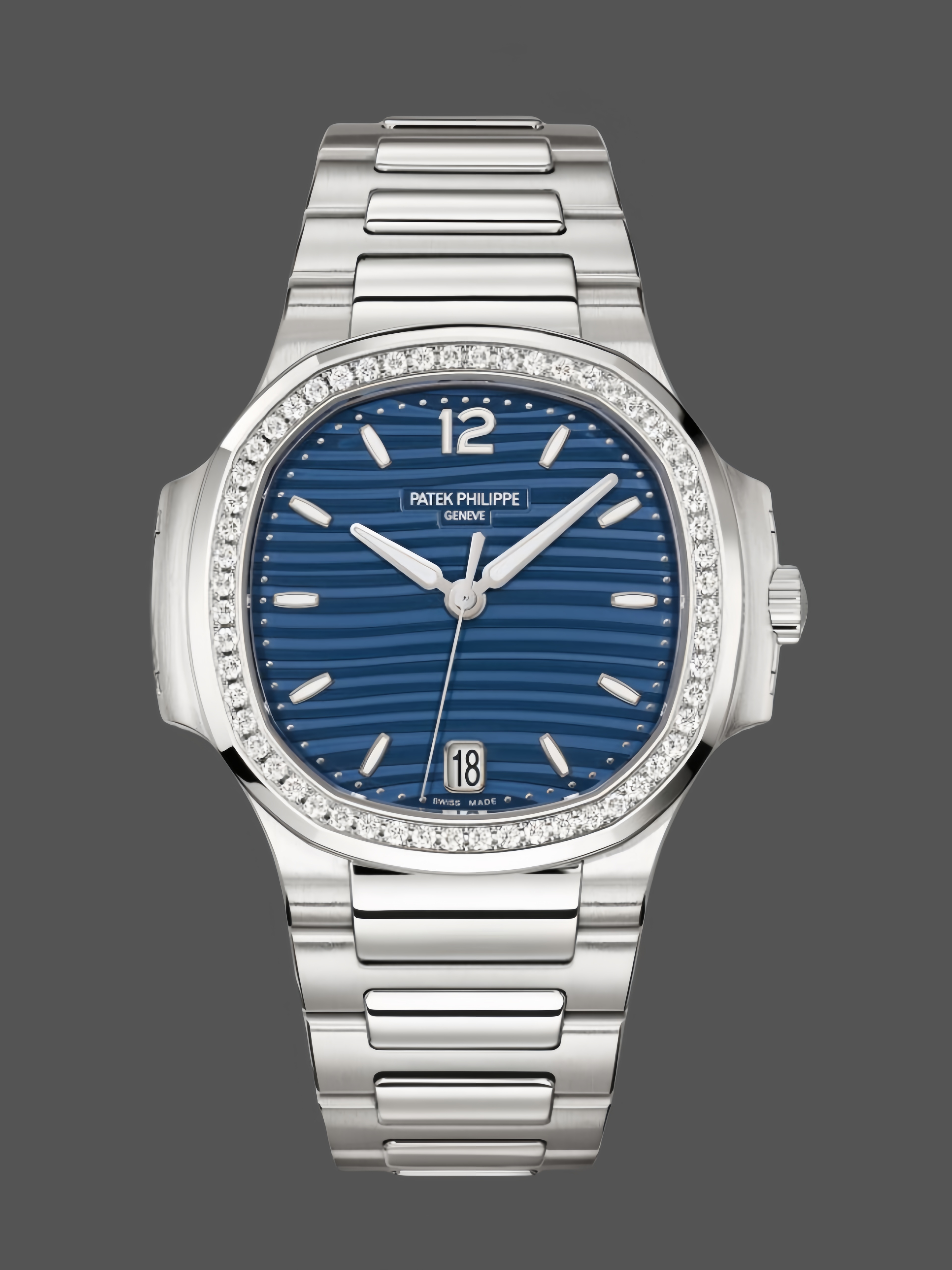 Patek Philippe Nautilus Ladies Stainless Steel Blue Dial 7118 1200A 001 35mm - QualitySwissReplica