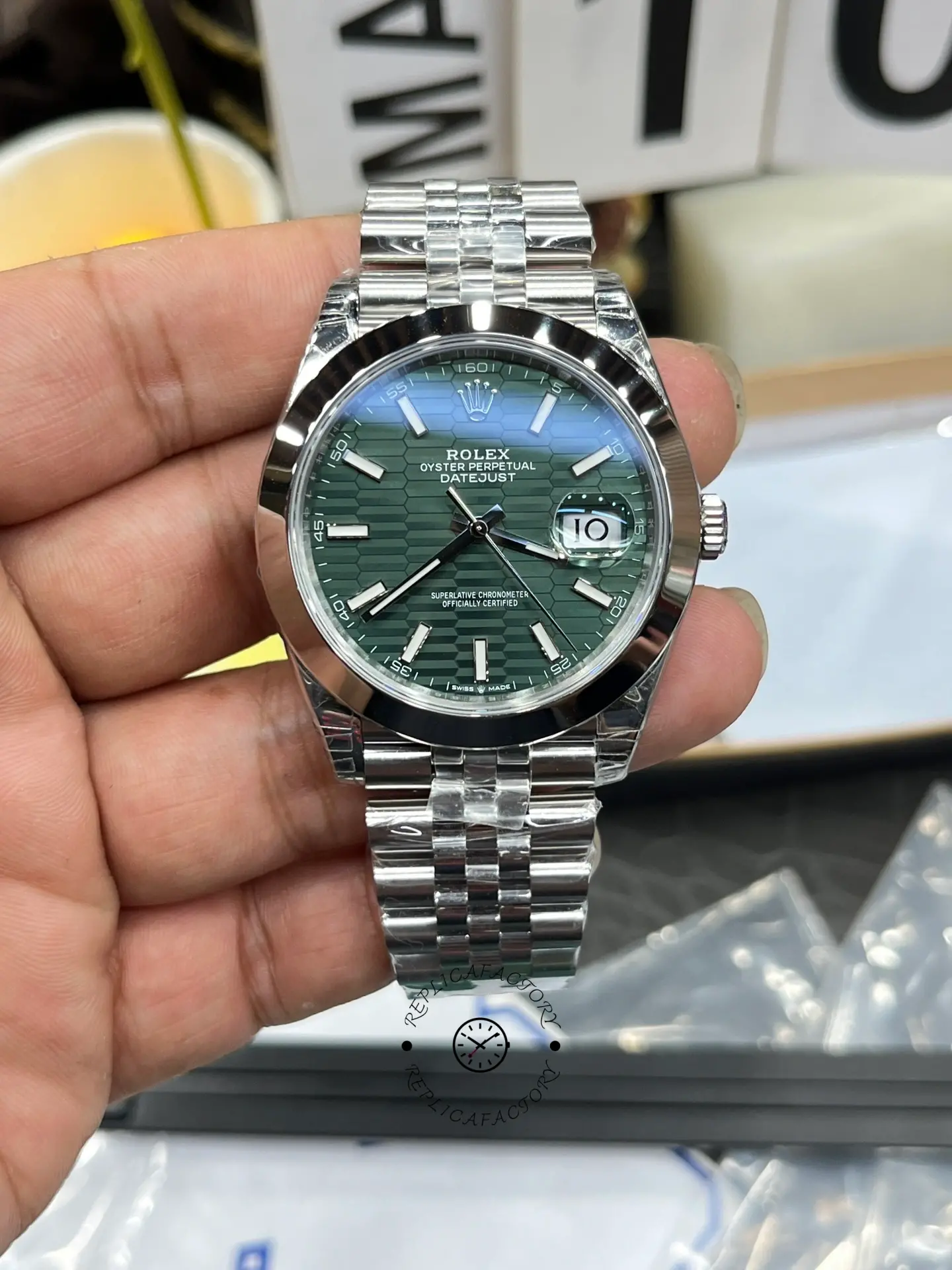 Rolex Datejust 41 Mint Green Dial with Smooth Bezel 126300 Men's Watch - QualitySwissReplica