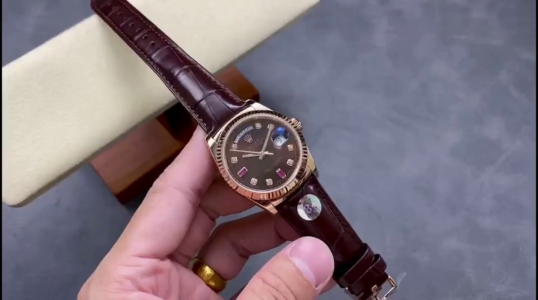 Rolex Day Date 36 Everose Diamond Chocolate 118135 0020 Watch - QualitySwissReplica