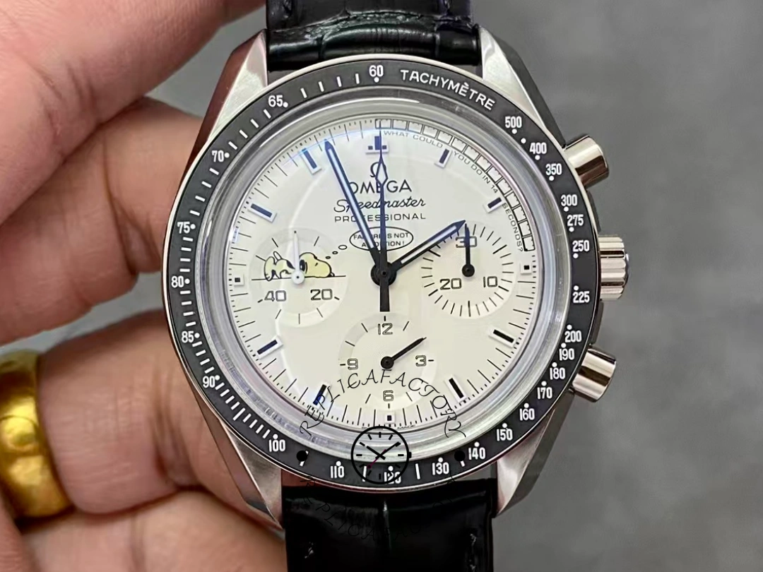 Omega Speedmaster Moonwatch 1:1 Clone 311.32.42.30.04.003 Snoopy Anniversary Edition Watch - QualitySwissReplica