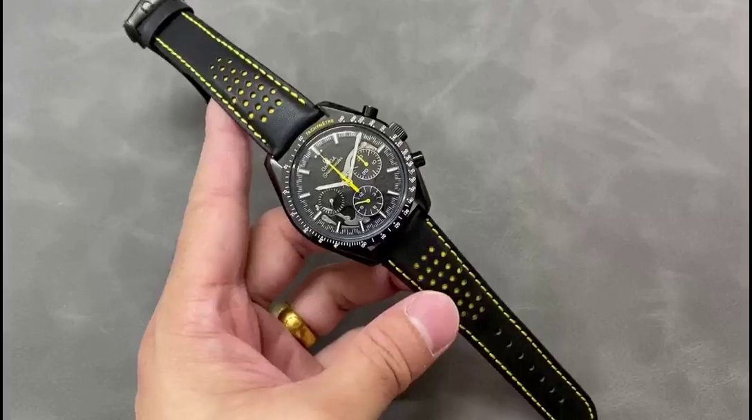 Omega Speedmaster 311.92.44.30.01.001 Replica Luxury Ceramic Chronograph - QualitySwissReplica
