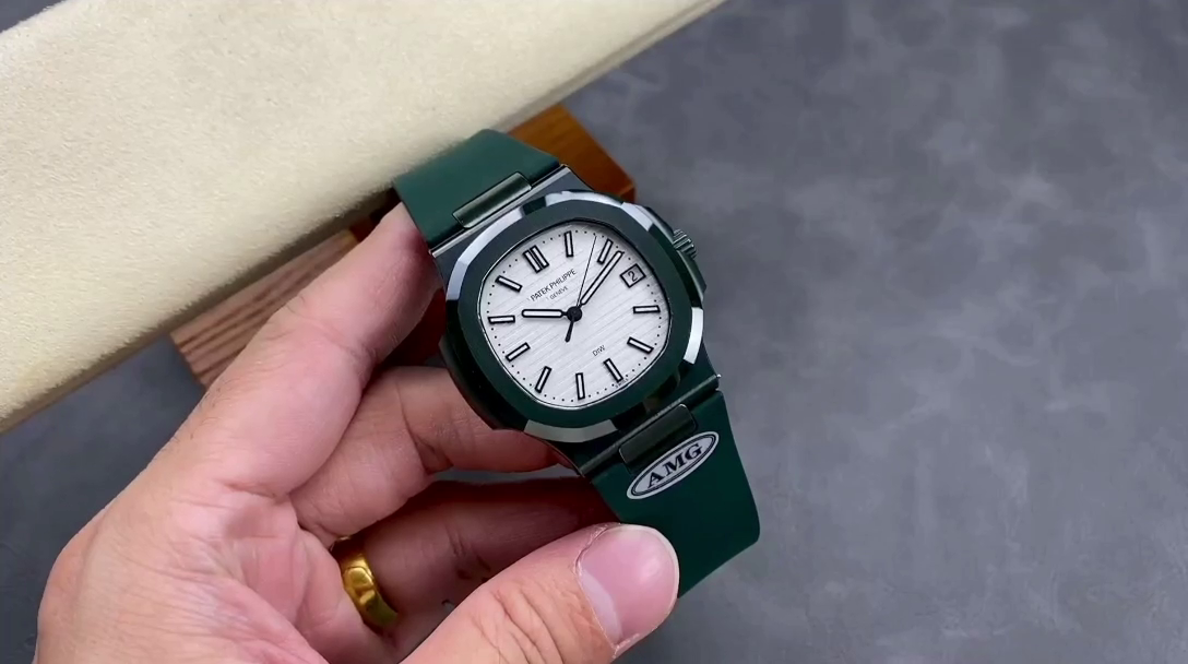 Patek Philippe Nautilus Green Rubber White Dial 5711 40MM Watch - QualitySwissReplica