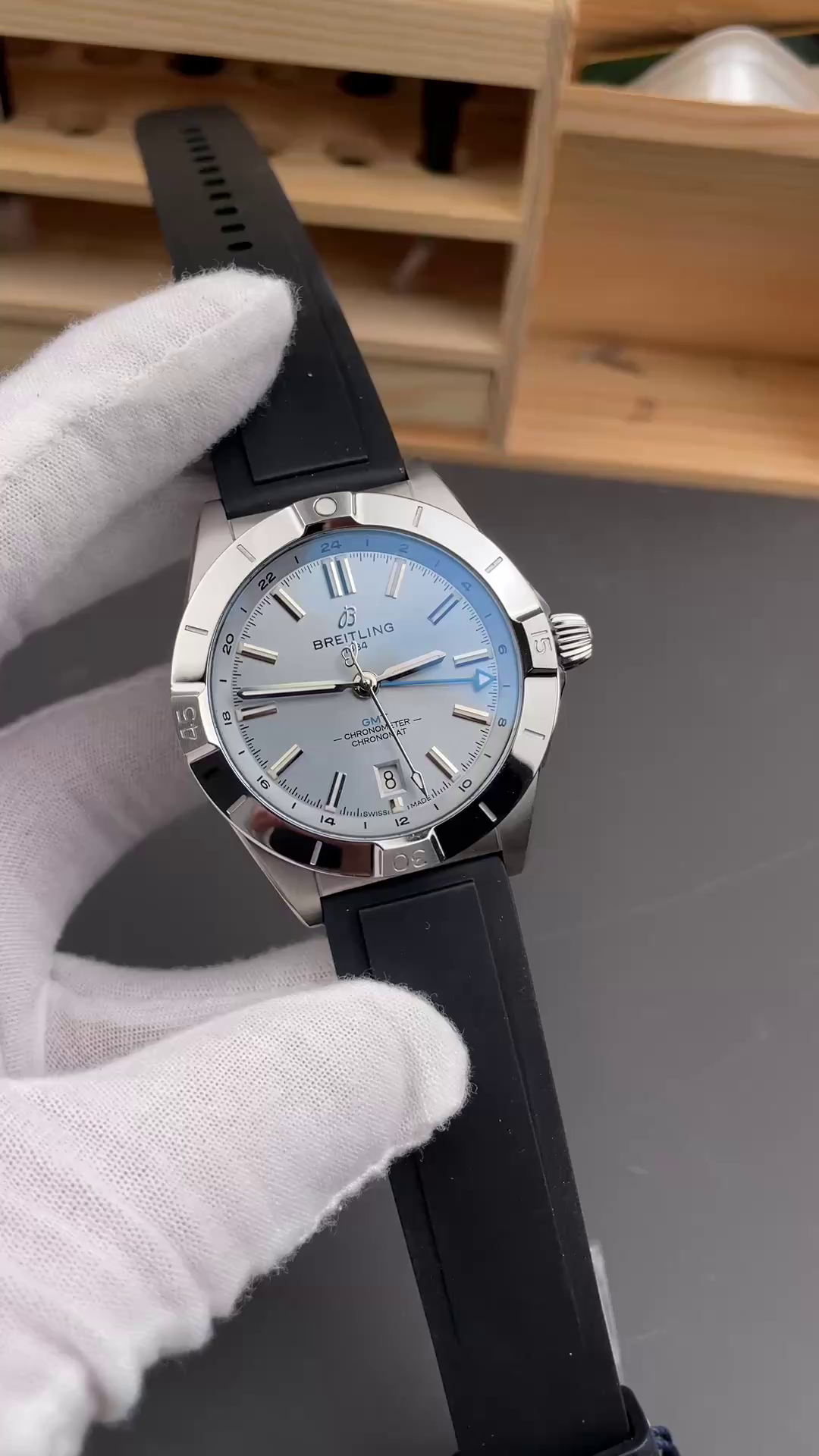 Breitling Chronomat Automatic GMT 40 P32398101C1S1 Replica - QualitySwissReplica