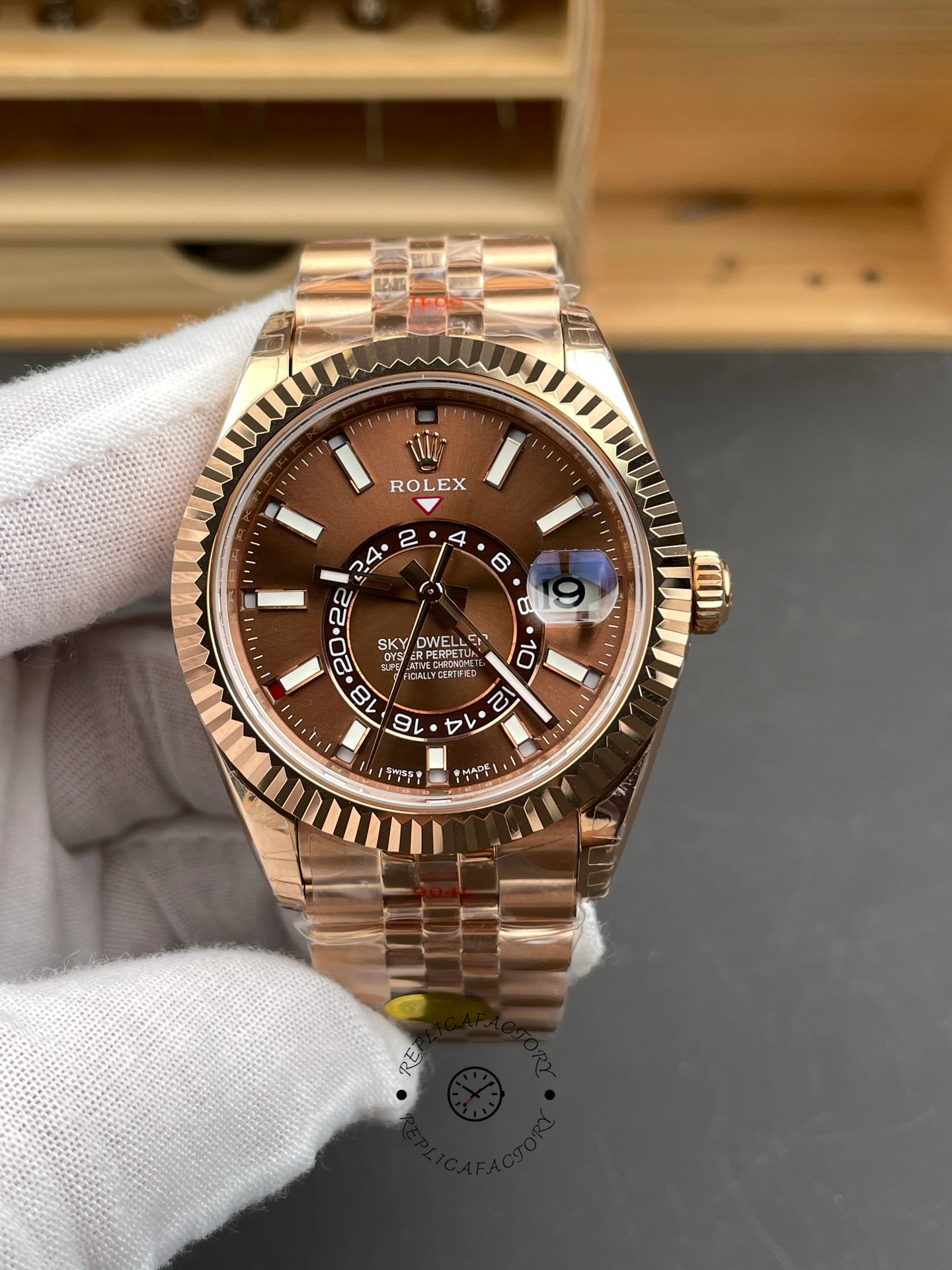 Rolex Sky Dweller 42 Everose Gold Chocolate Dial m336935 0006 - QualitySwissReplica