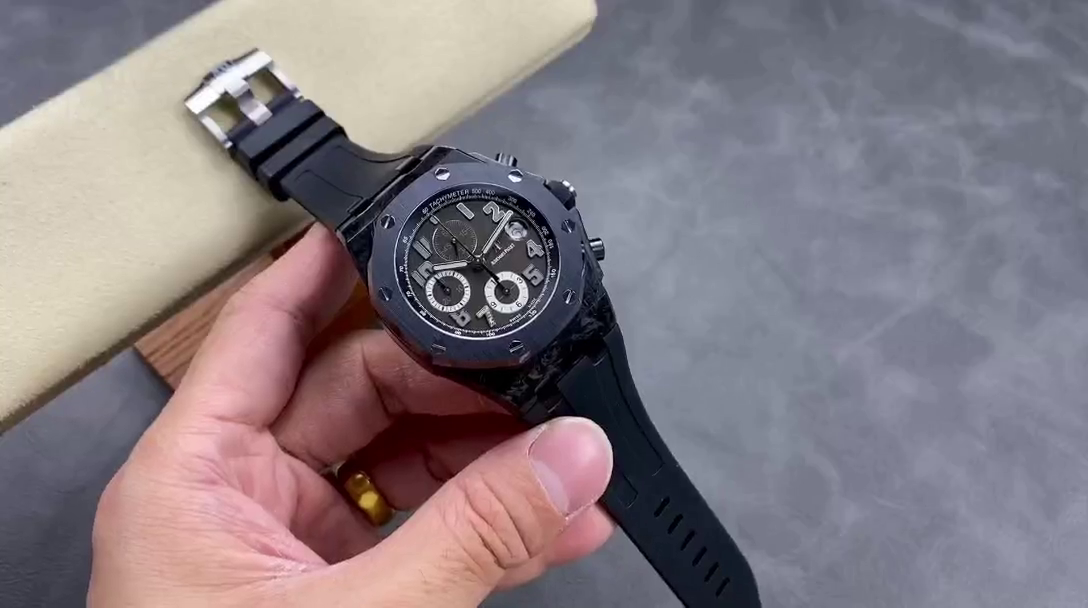 AP Royal Oak Offshore Forged Carbon Ginza7 26205AU.OO.D002CR.01 Replica Chronograph 42 - QualitySwissReplica