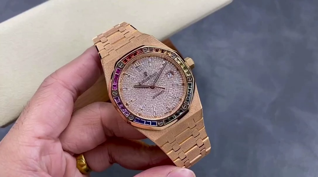 AP Royal Oak Rainbow Bezel 15413OR.YY.1220OR.01 Replica Diamond Dial - QualitySwissReplica