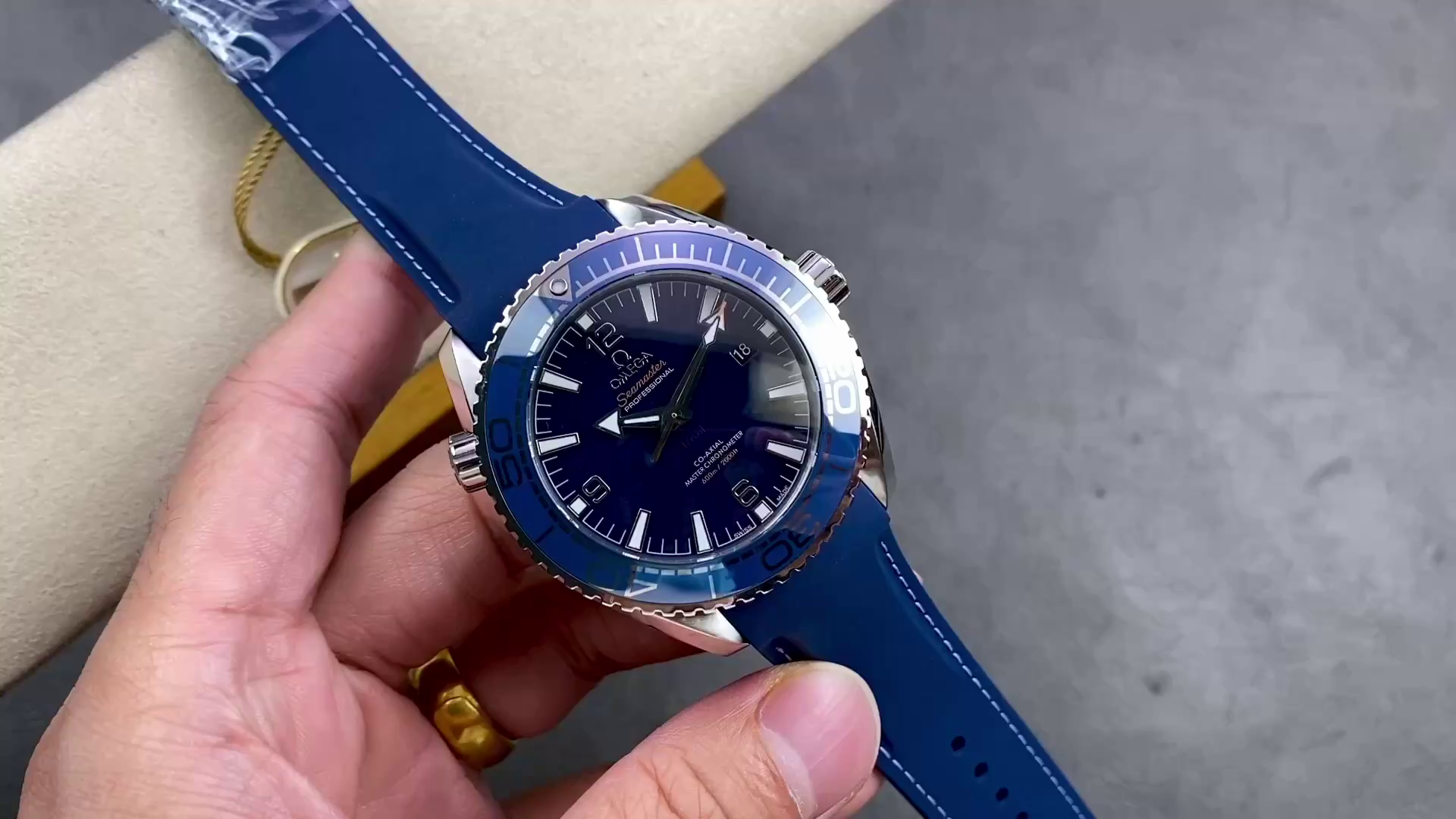Omega Seamaster Planet Ocean Blue Rubber Strap 215.30.44.21.03.001 Replica - QualitySwissReplica