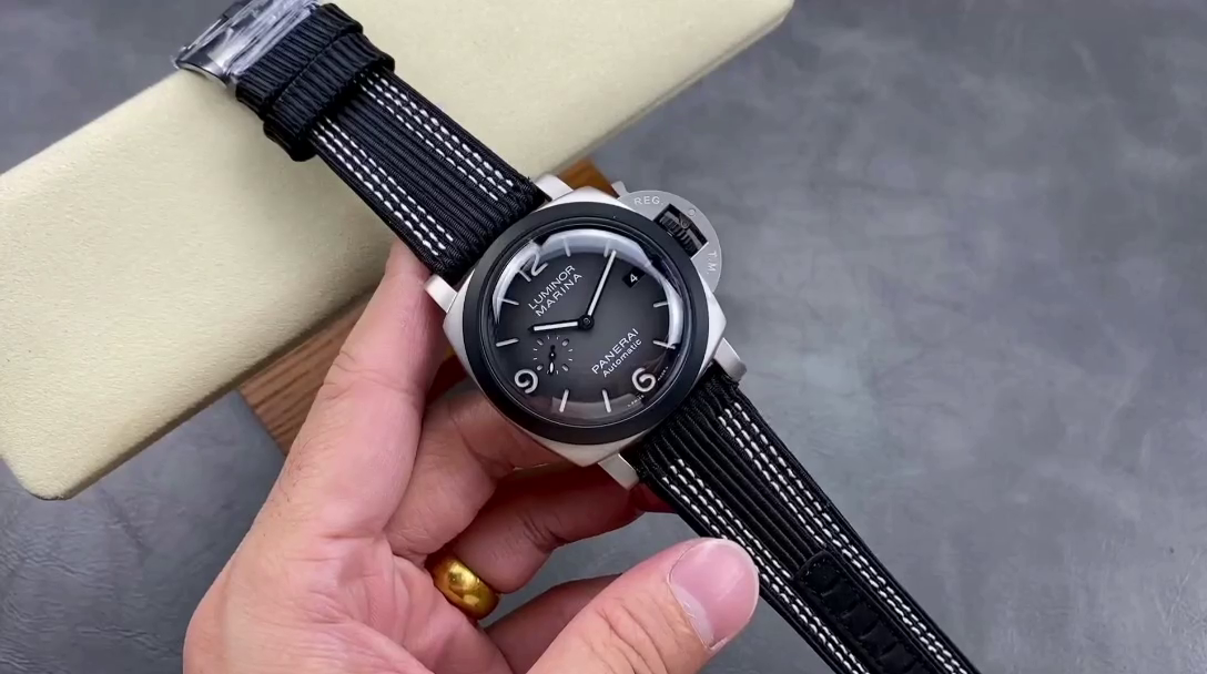 Panerai PAM01122 Luminor 1950 Marina Replica Guillaume Nery Auto Gray Dial - QualitySwissReplica