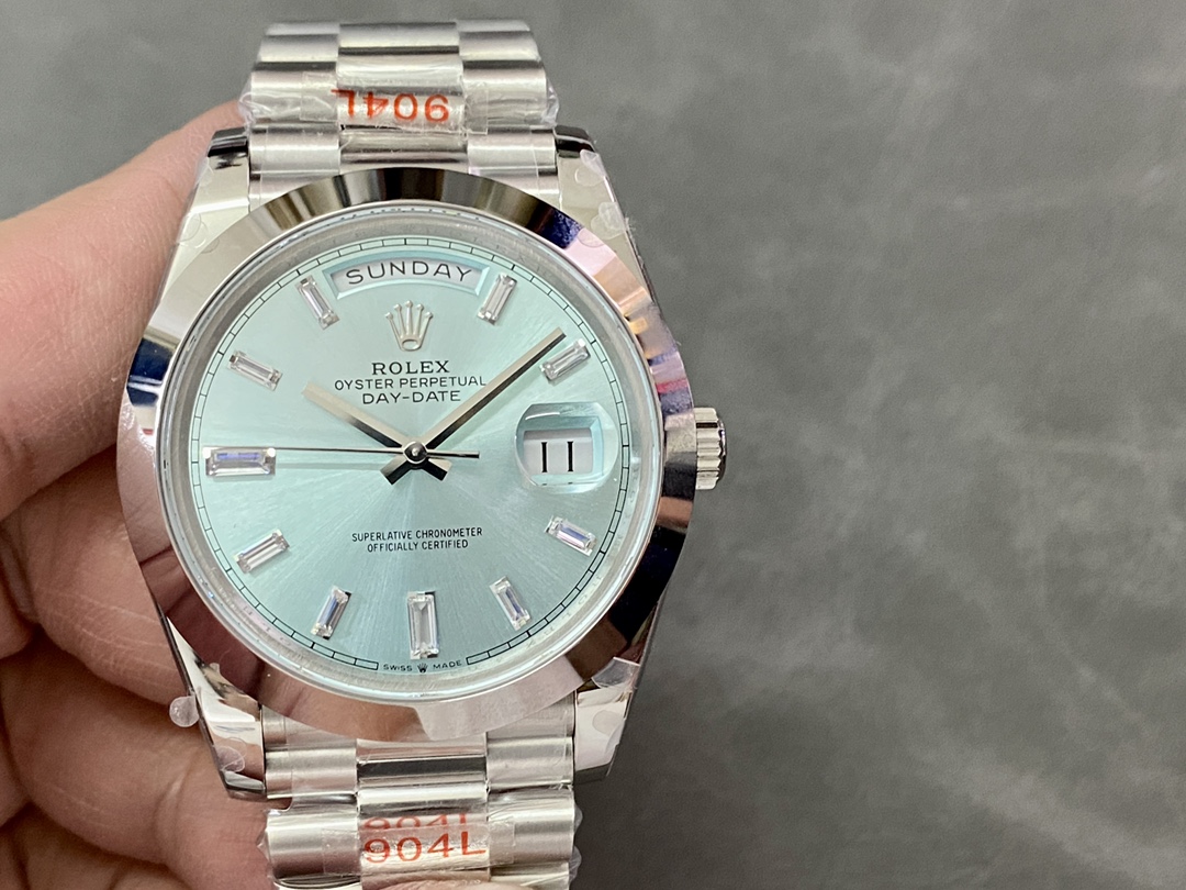 Rolex Day-Date 228206 Ice Blue Dial Platinum 40MM Mens Replica Watch - QualitySwissReplica