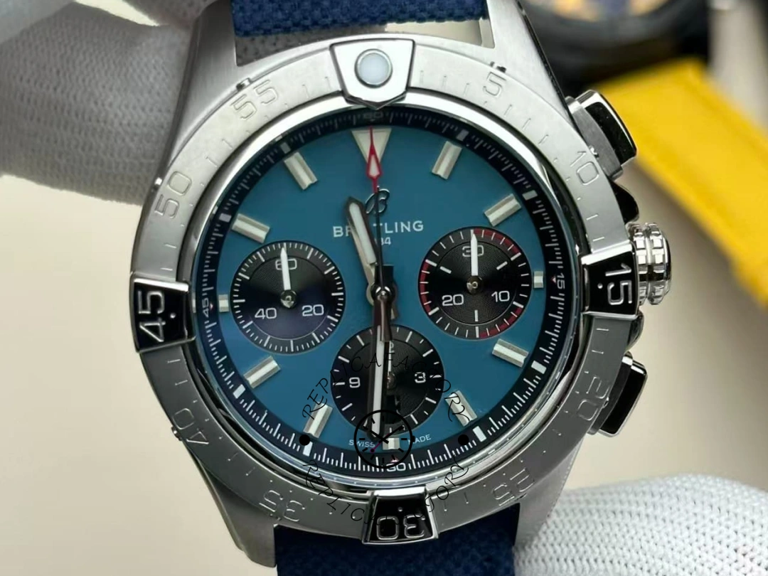 Breitling Avenger B01 Chronograph 44 Replica Automatic Men's Watch AB0147101C1X1 - QualitySwissReplica