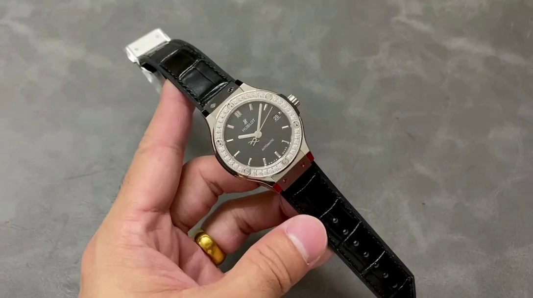 Hublot Classic Fusion 565.nx.1470.lr.1204 38mm - QualitySwissReplica