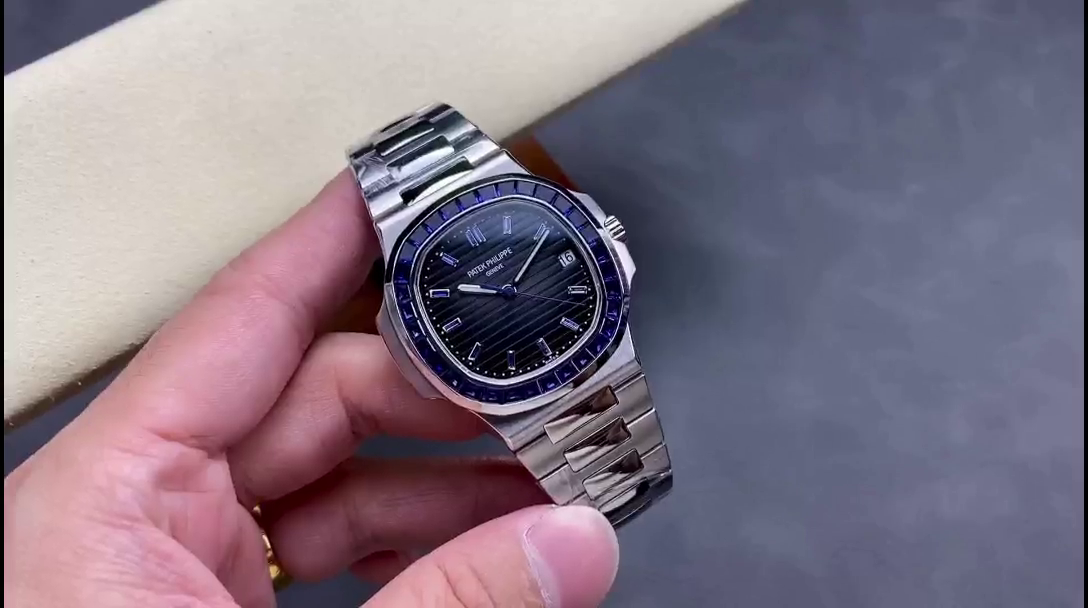Patek Philippe Nautilus 5711 111P 001 40MM Replica Watch - QualitySwissReplica