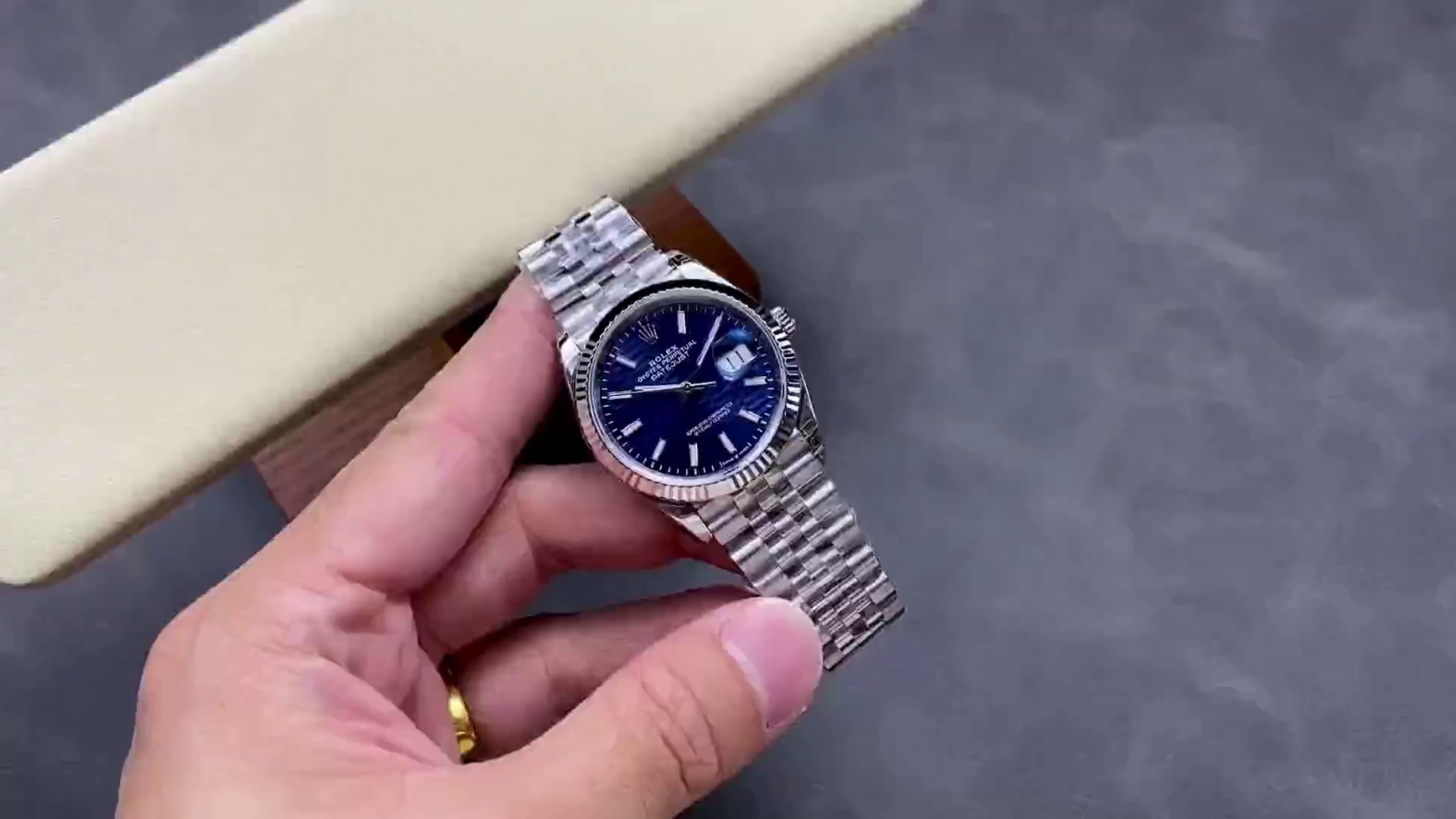 Rolex Datejust 126234 Fluted Bezel Blue Fluted Motif Dial 36MM Unisex Replica Watch - QualitySwissReplica