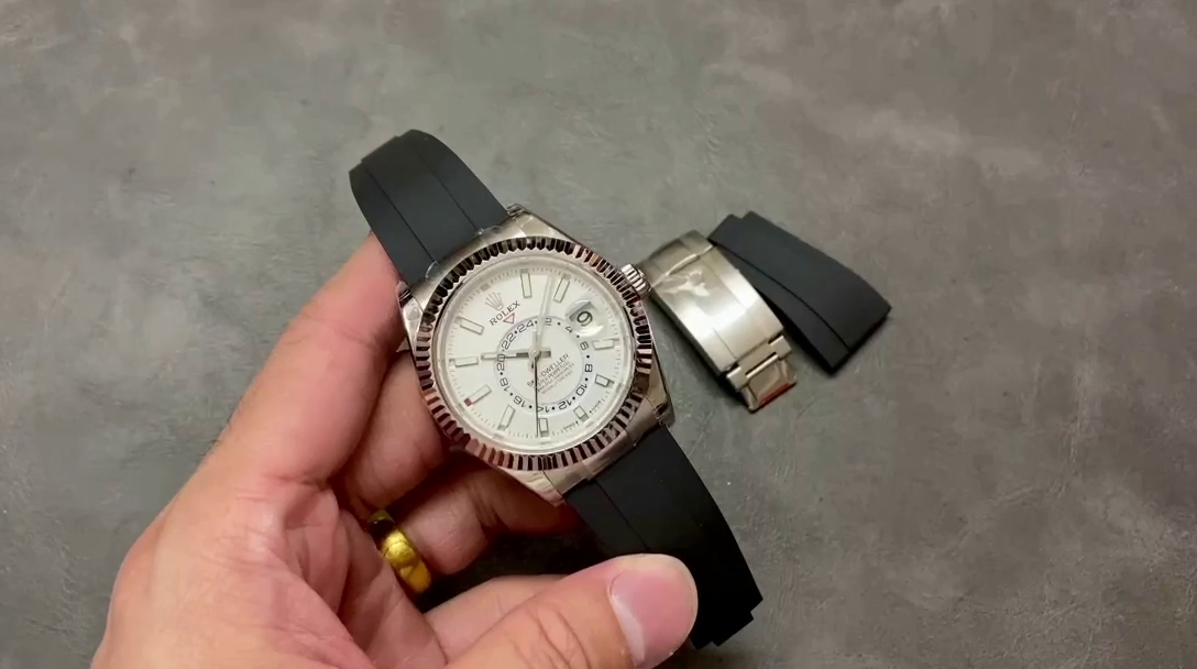 Rolex Sky Dweller 42 White Gold White Dial Oysterflex M336239 0003 - QualitySwissReplica