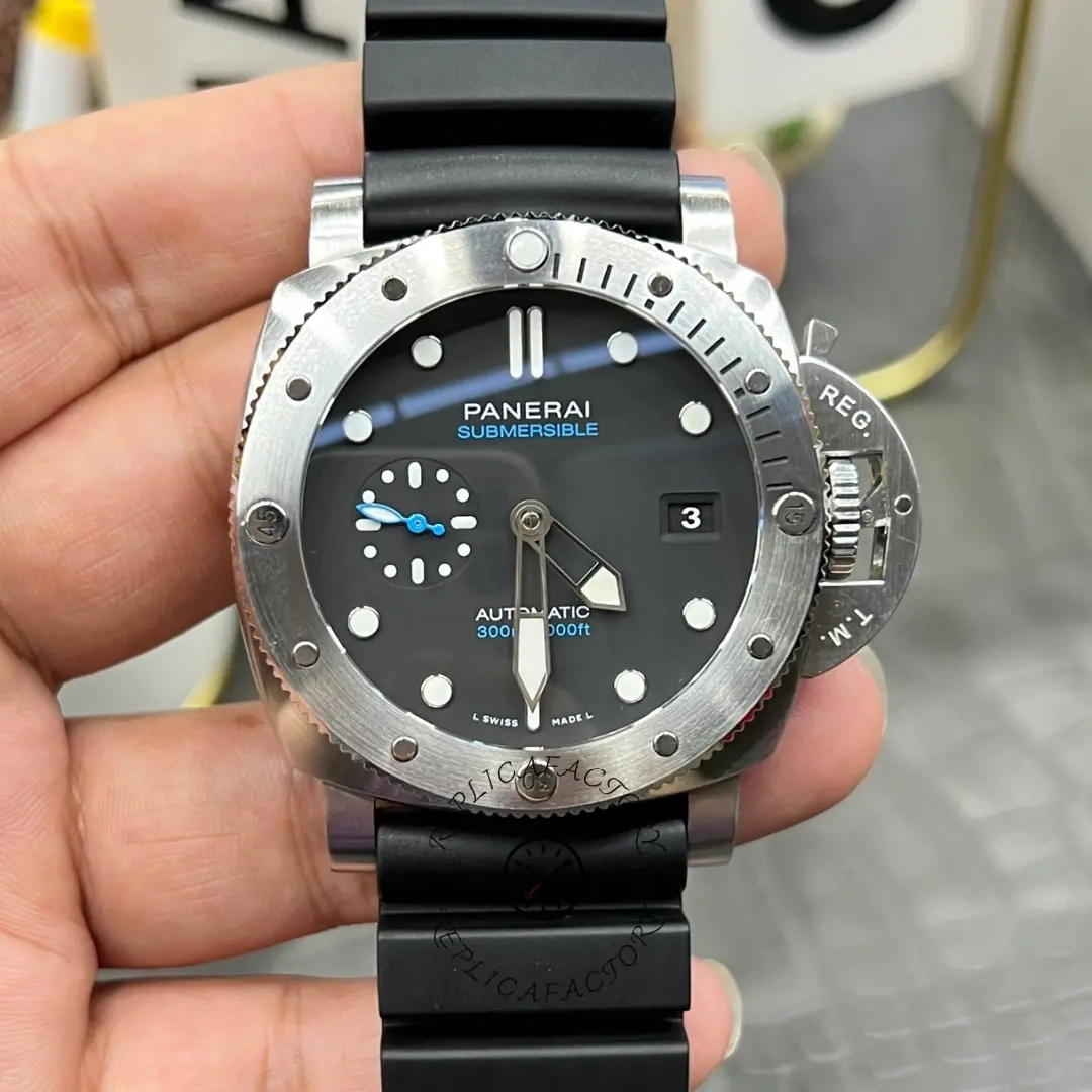 Panerai PAM01229 Luminor Submersible QuarantaQuattro 1:1 Clone Black Rubber Strap - QualitySwissReplica