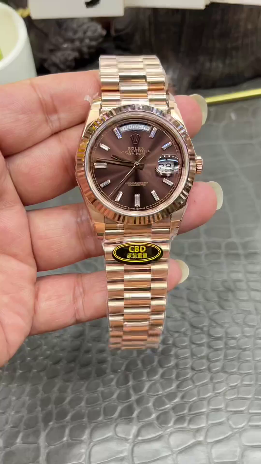 Rolex Day Date 40 18kt Everose Gold Rolex President Chocolate Dial m228235 0003 - QualitySwissReplica