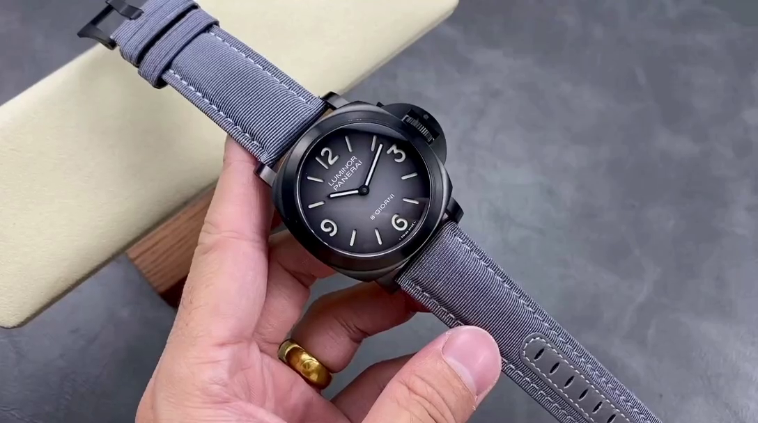 Panerai PAM02121 Luminor Replica 8 Giorni Titanium Case Watch - QualitySwissReplica
