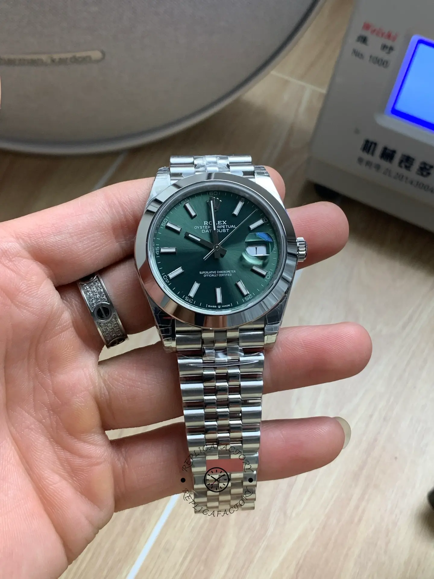 Rolex DateJust 41mm m126300 0020 Oystersteel Jubilee Mint Green Dial - QualitySwissReplica