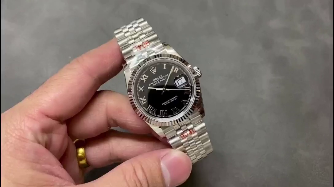 Rolex Datejust 116234 Stainless Steel Fluted Bezel Black Roman Dial 36mm Mens Replica Watch - QualitySwissReplica