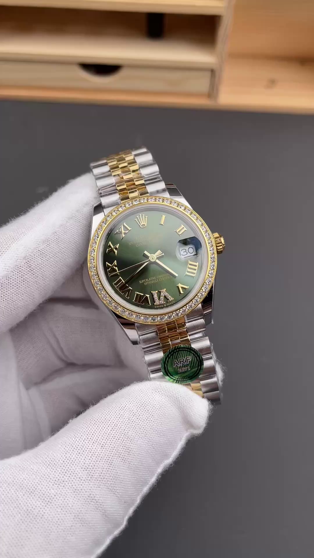 Rolex Datejust 36 Yellow Gold & Diamonds Olive Green Diamond Pave Roman Dial m126283rbr 0011 - QualitySwissReplica