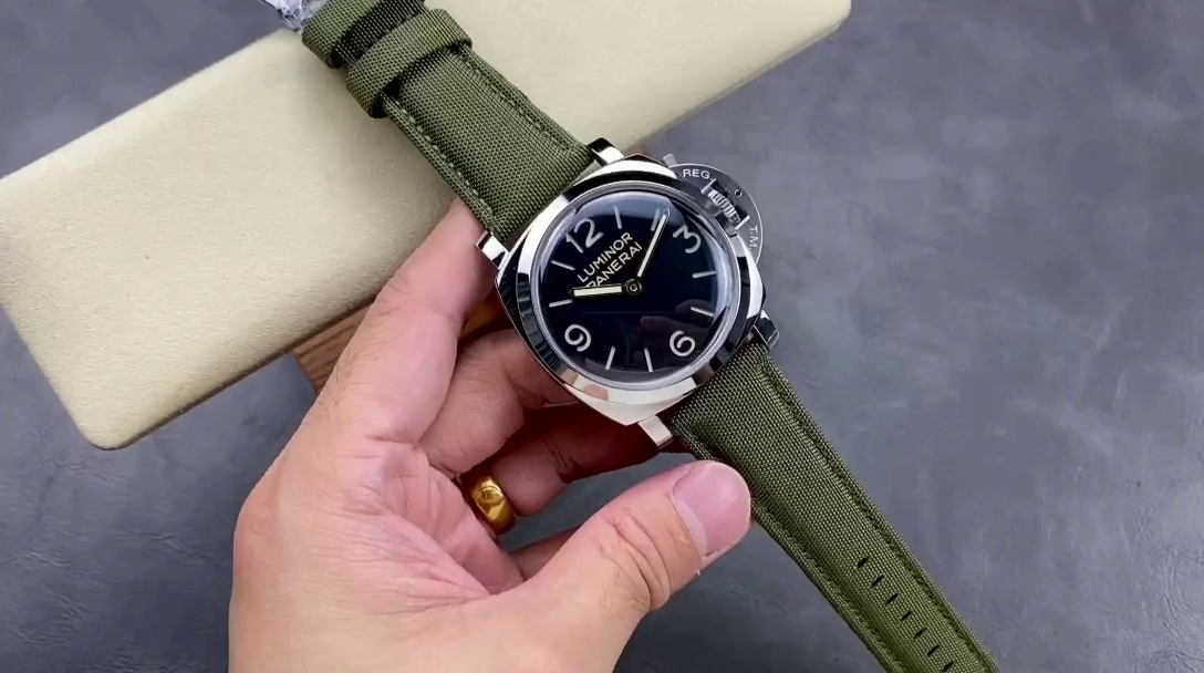Panerai Luminor 1950 3 Days Hong Kong PAM00606 1:1 Clone Black Dial 44mm - QualitySwissReplica