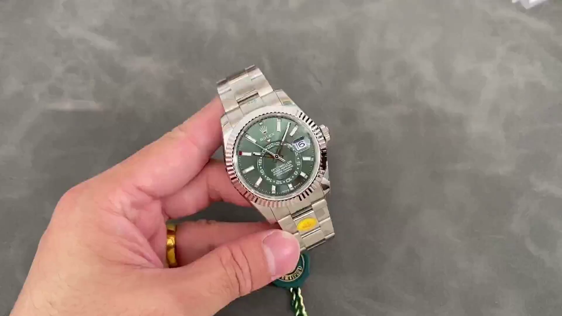 Rolex Sky-Dweller 336934 Fluted Bezel Green Dial 42MM Mens Replica Watch - QualitySwissReplica