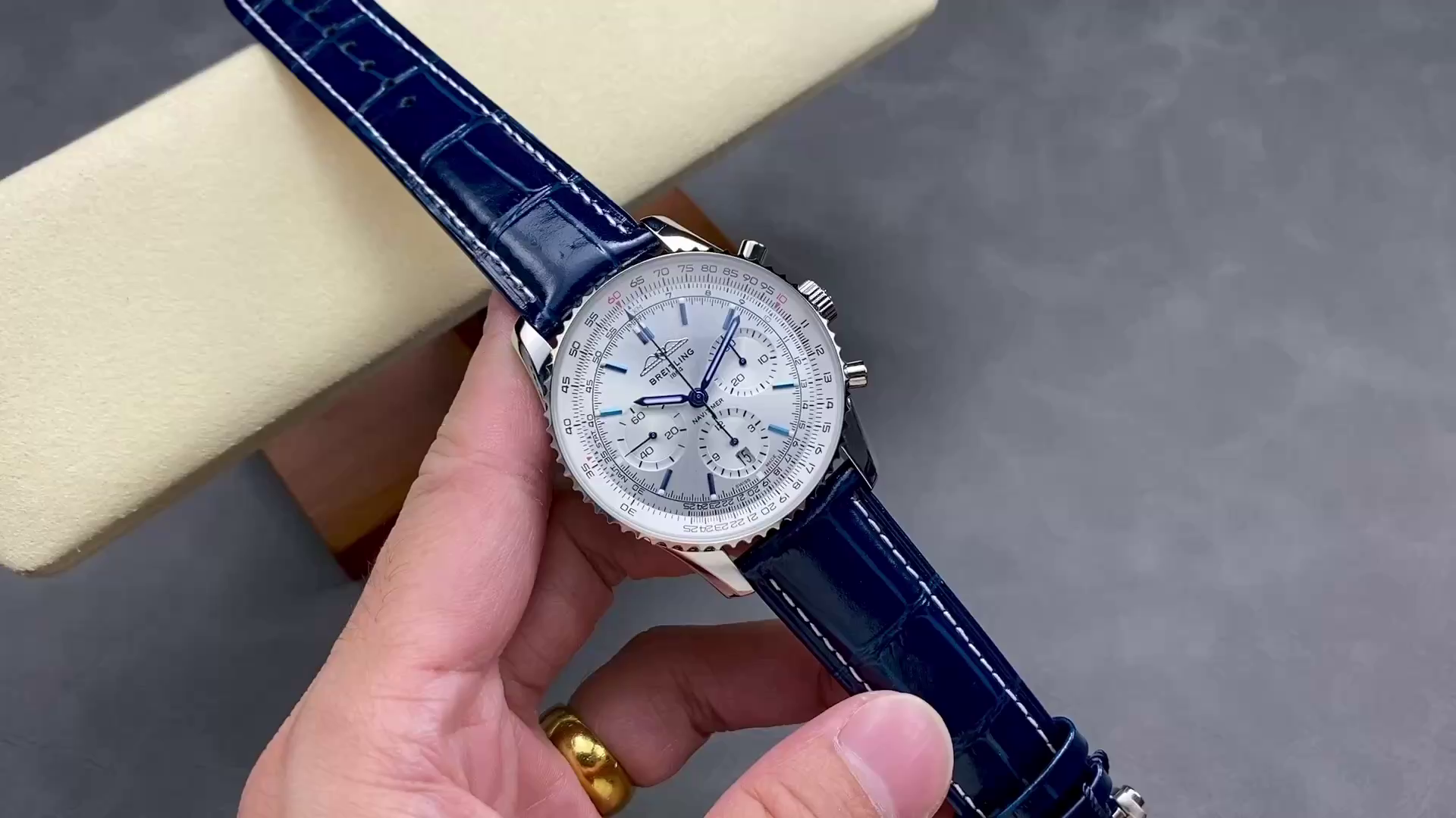 Breitling Navitimer B01 Chronograph 41 AB0139A71G1P1 Replica - QualitySwissReplica