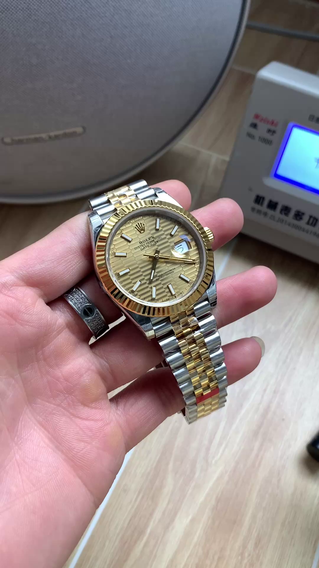 Rolex Datejust 41 126333 Golden Fluted Motif Champagne Dial - QualitySwissReplica
