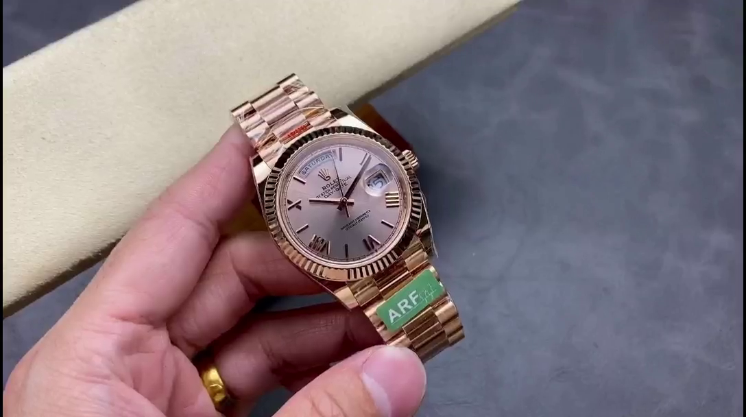 Rolex Day-Date 228235 Sundust Roman Numeral Dial Fluted Bezel 40mm Mens Replica Watch - QualitySwissReplica