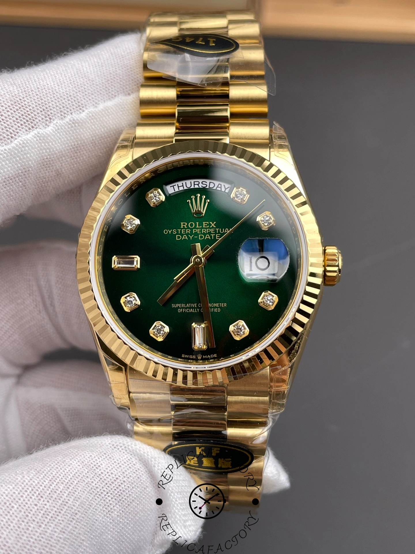 Rolex Day-Date 128238 Fluted Bezel Green Diamond Dial 36MM Unisex Replica Watch - QualitySwissReplica