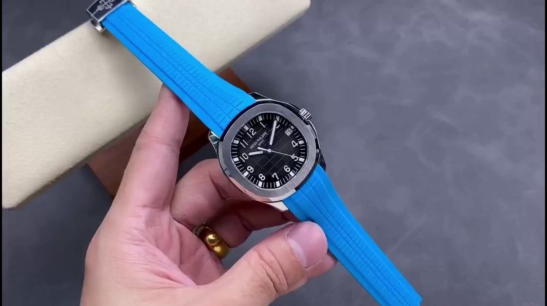 2024 New Patek Philippe Aquanaut 5167A 001 40mm Mens Replica Watch - QualitySwissReplica