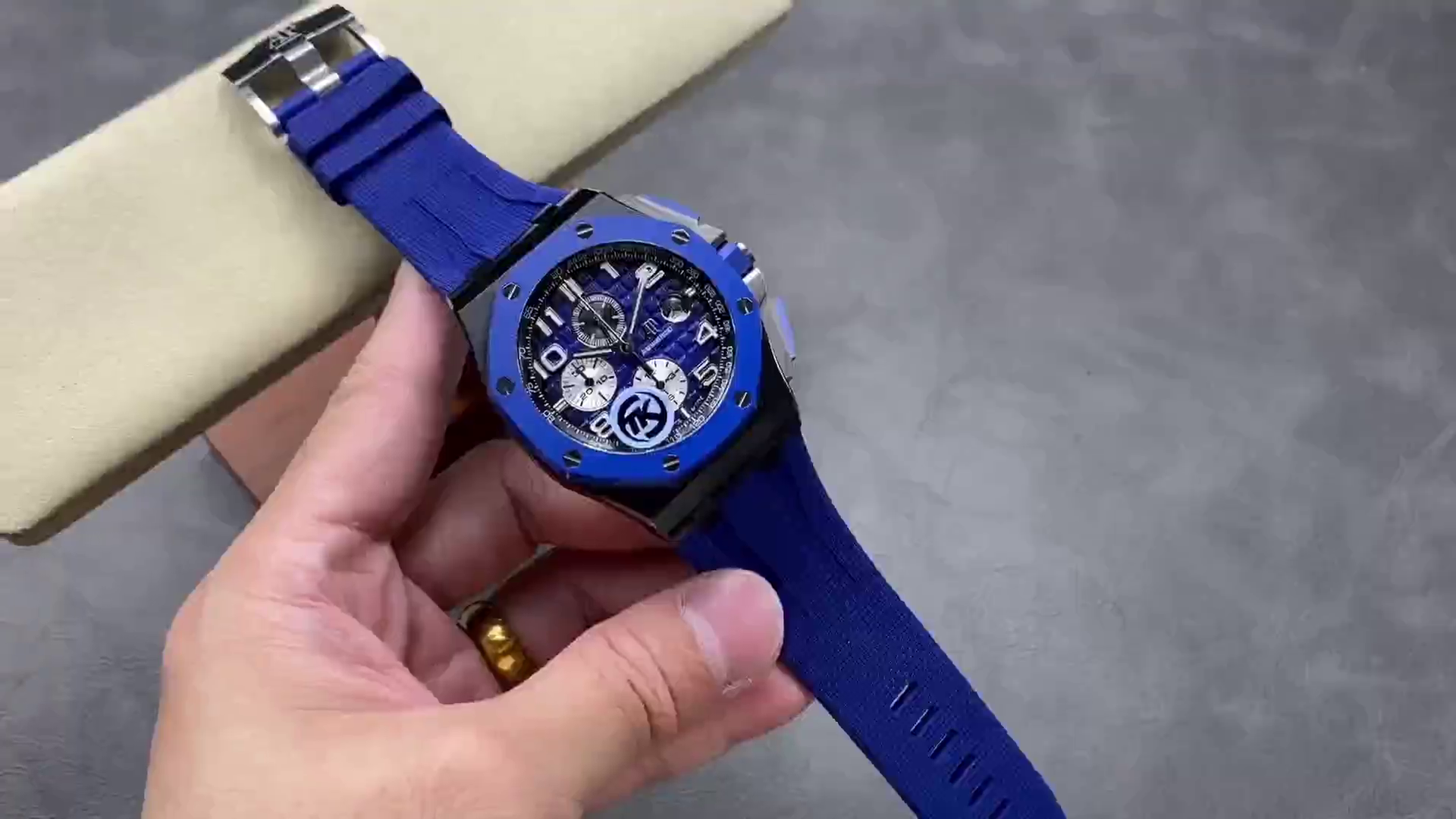 AP Royal Oak Offshore Luxury 44mm 26405CE.OO.A030CA.01 Blue Dial 1:1 Clone - QualitySwissReplica