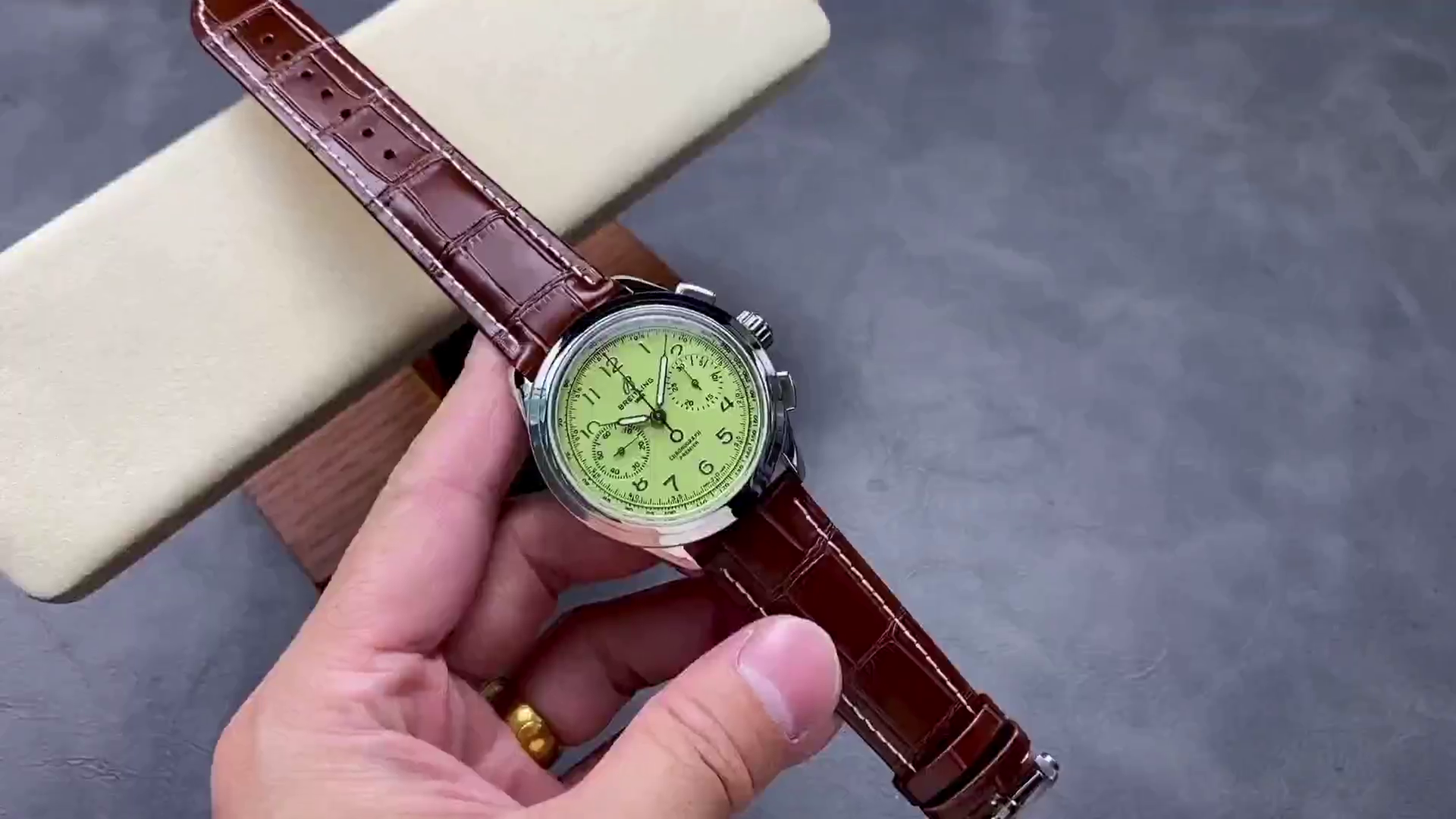 Breitling Premier B09 Chronograph 40MM Pistachio Dial AB0930D31L1P1 Replica - QualitySwissReplica