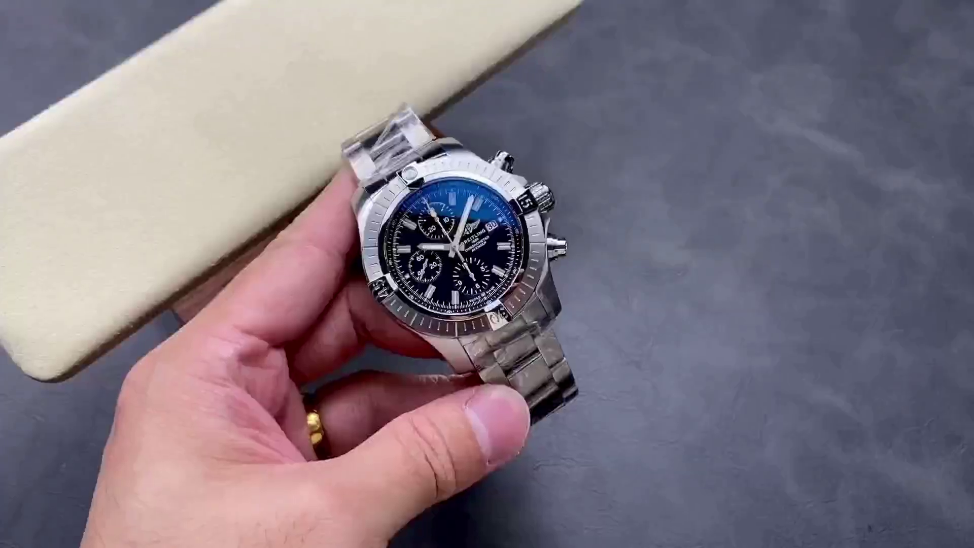 Breitling Avenger Automatic Chronograph A13317101B1A1 Replica 45mm Men's Watch - QualitySwissReplica