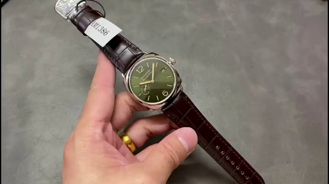 Panerai Radiomir Quaranta Stainless Steel 40MM Green Dial PAM01386 Replica - QualitySwissReplica
