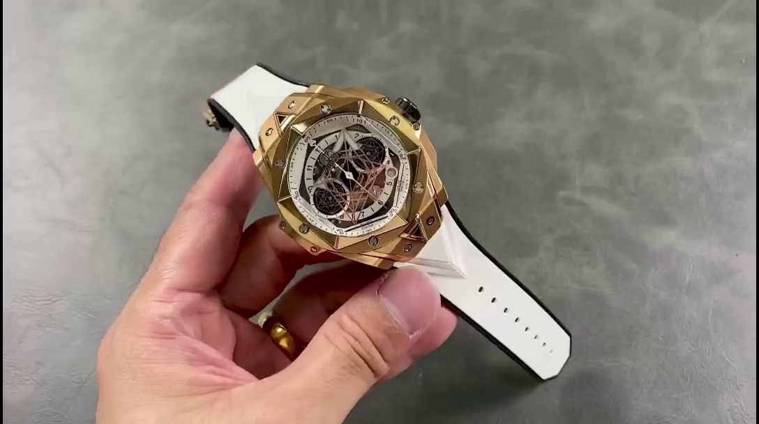 Hublot Big Bang Titanium 418.OX.2001.RX.MXM20 - QualitySwissReplica